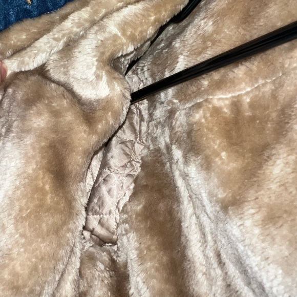 Abercrombie & Fitch Jean Fur Jacket - Picture 3 of 3